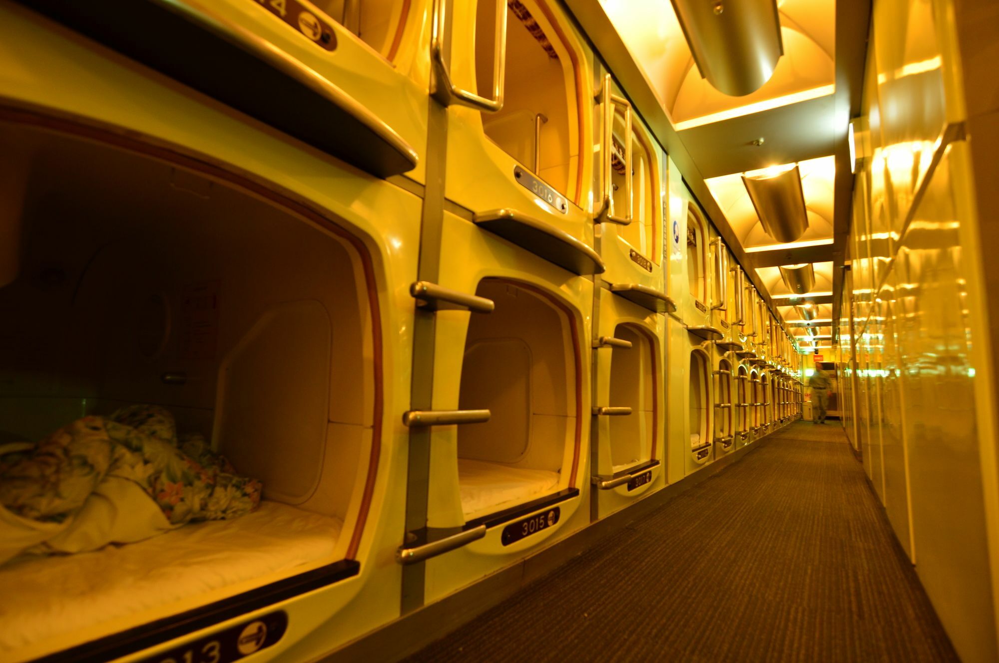 Capsule Inn Osaka - Caters To Men Exterior foto